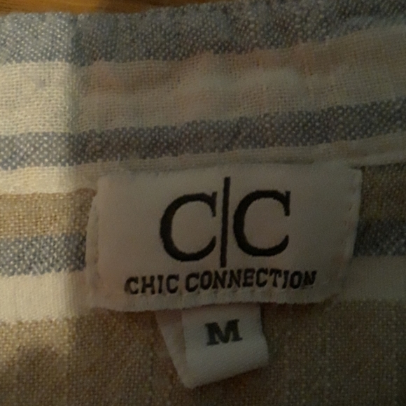 Adjustable sleeve striped blouse - Picture 2 of 4